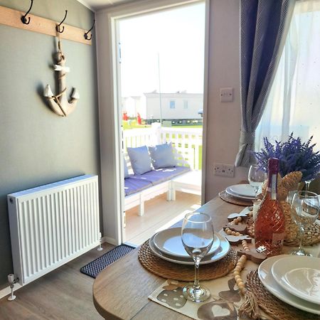 Big Boss Caravan-Camber Sands, Free Wi-Fi, Netflix, Parking 외부 사진